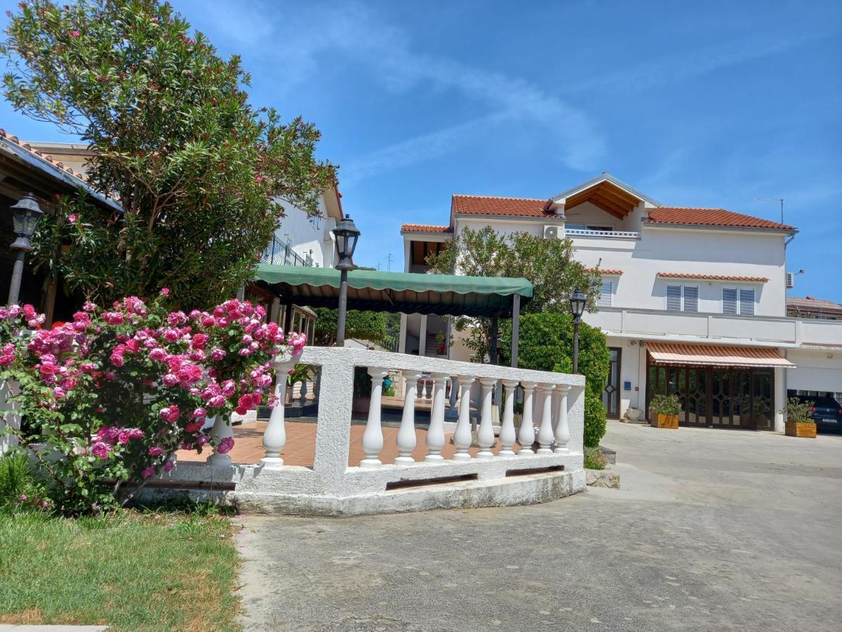 Apartment Preka Palit Exterior photo