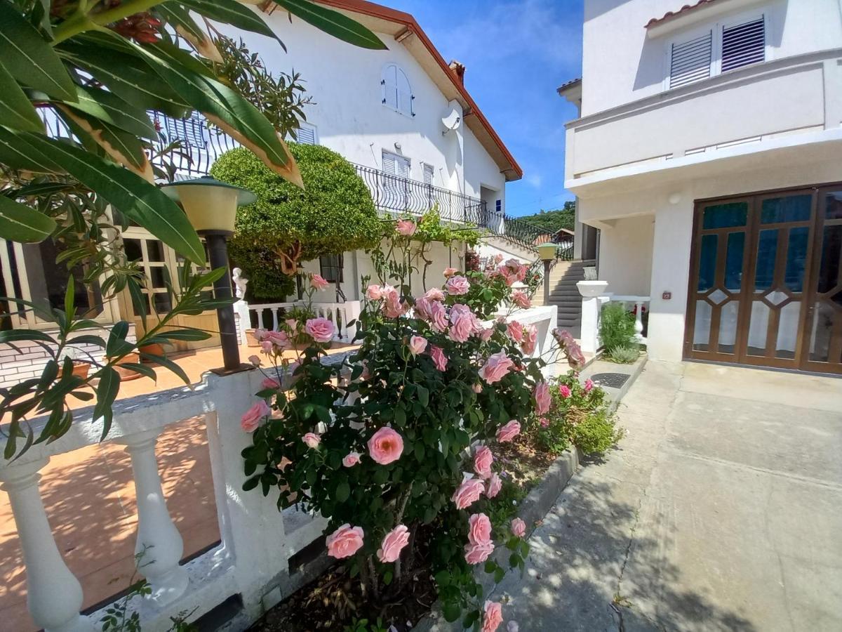 Apartment Preka Palit Exterior photo